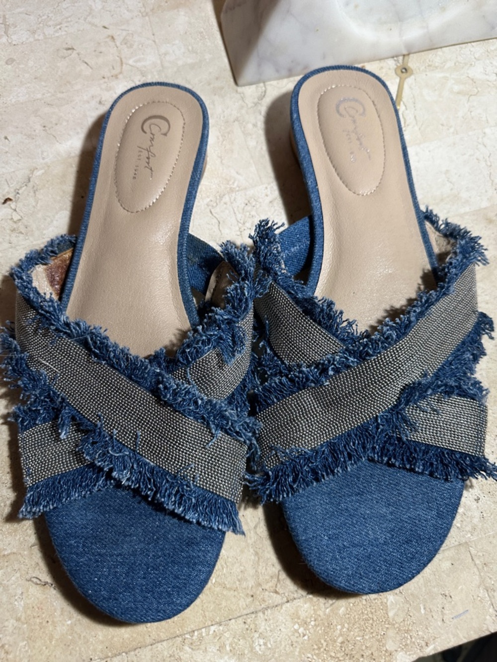 comfortview Denim Frayed Crossband Slide Sandals in Blue